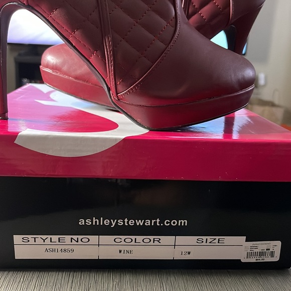 Ashley Stewart size 12 wide Wine Quilted Booties - Picture 3 of 5